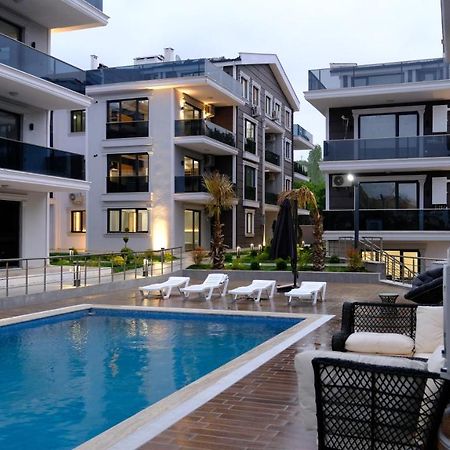 Flower City Suits Aparthotel Yalova  Esterno foto