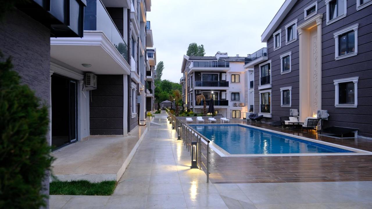 Flower City Suits Aparthotel Yalova  Esterno foto