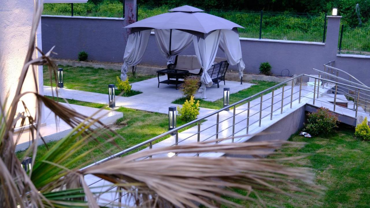 Flower City Suits Aparthotel Yalova  Esterno foto