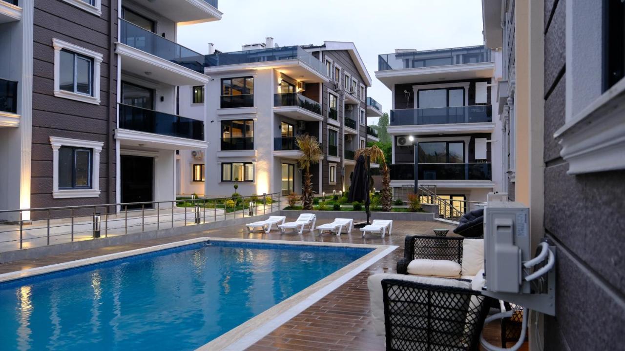 Flower City Suits Aparthotel Yalova  Esterno foto