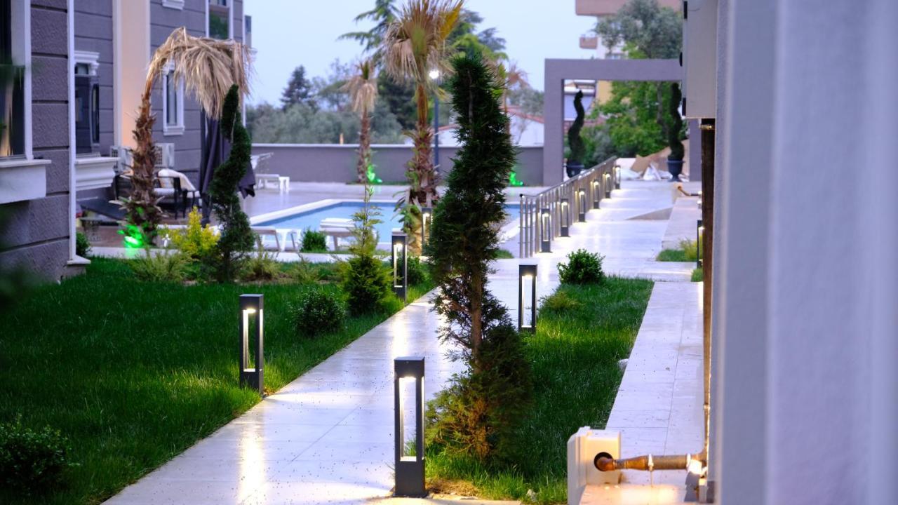 Flower City Suits Aparthotel Yalova  Esterno foto