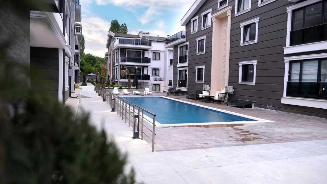 Flower City Suits Aparthotel Yalova  Esterno foto
