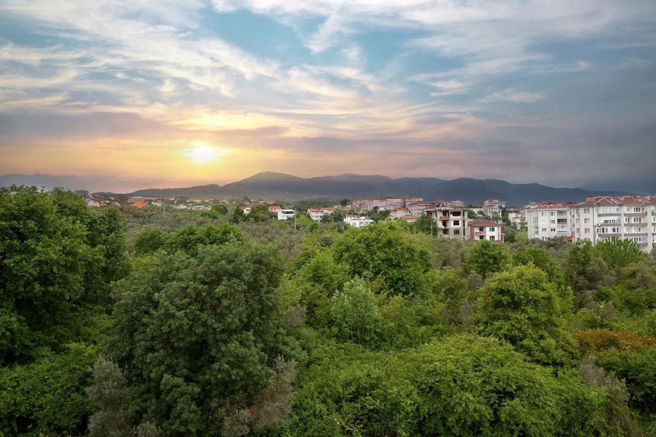 Flower City Suits Aparthotel Yalova  Esterno foto