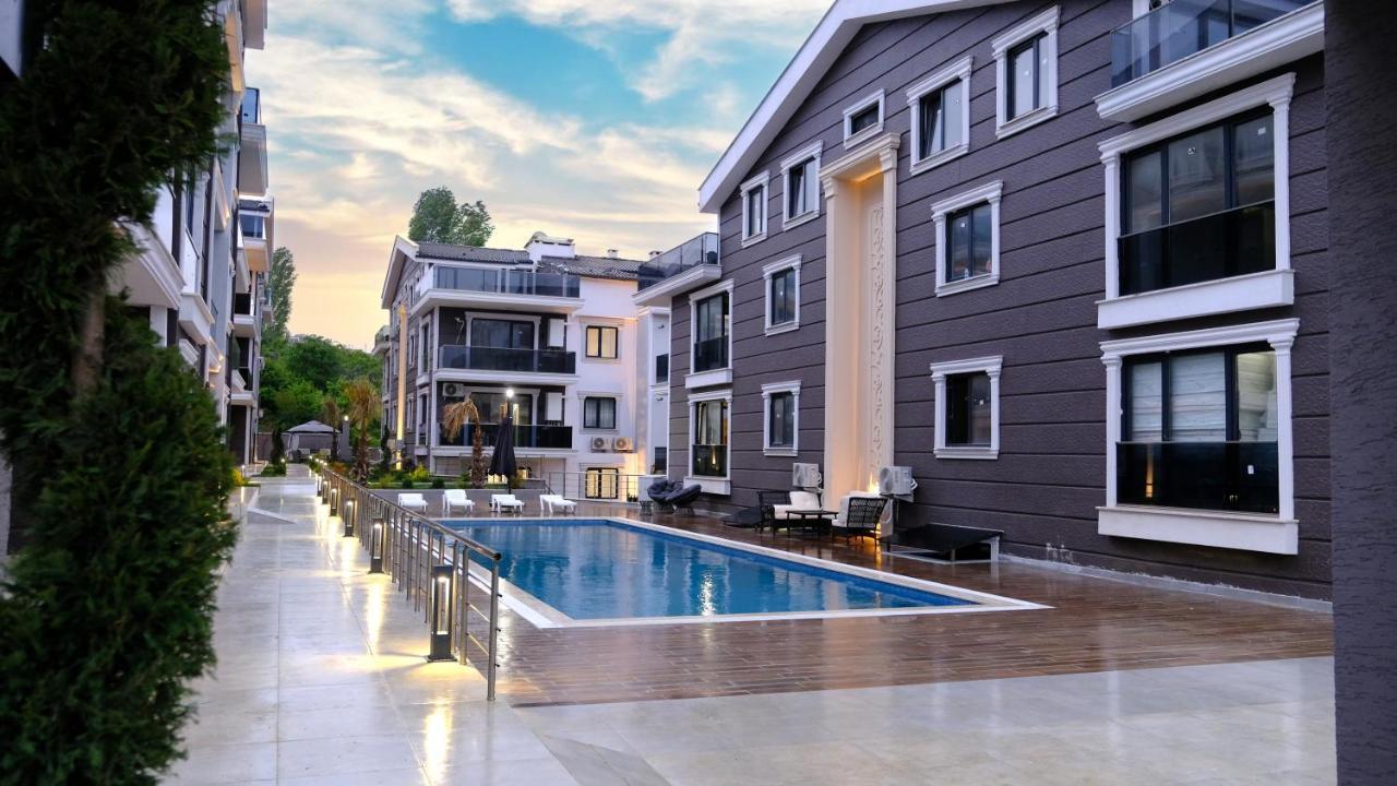 Flower City Suits Aparthotel Yalova  Esterno foto