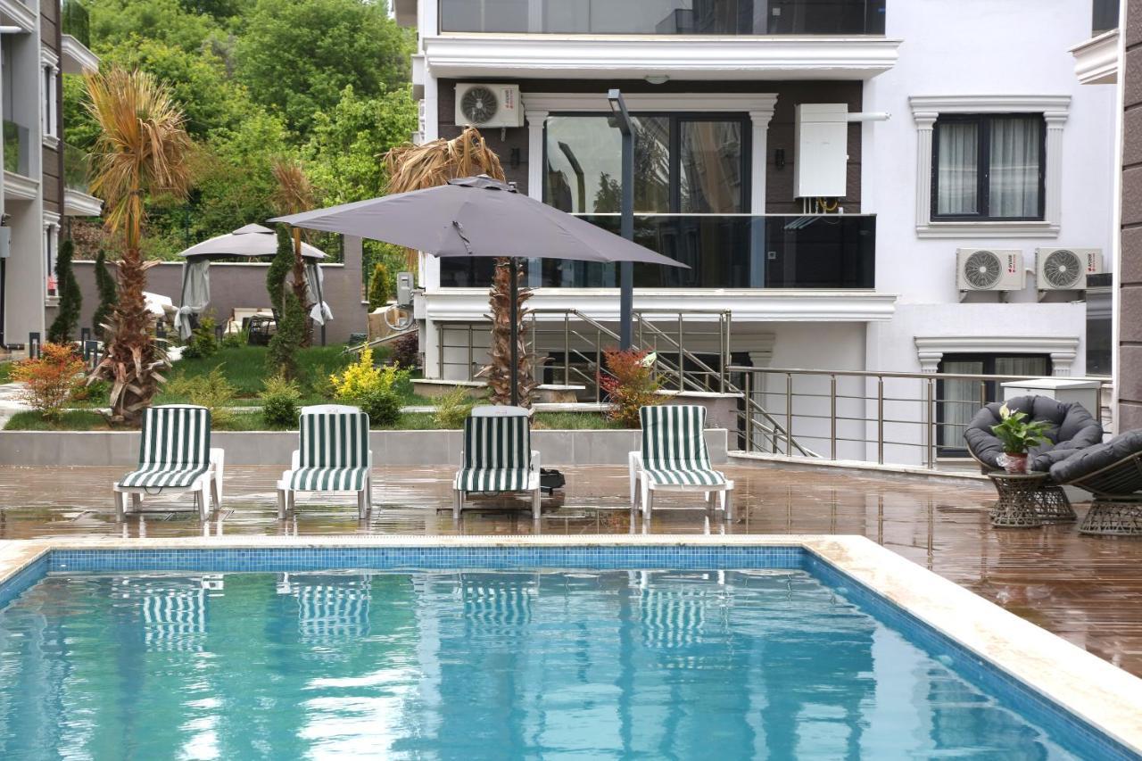Flower City Suits Aparthotel Yalova  Esterno foto