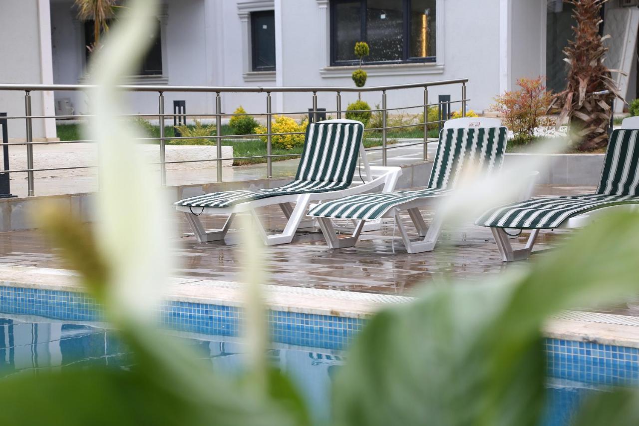 Flower City Suits Aparthotel Yalova  Esterno foto