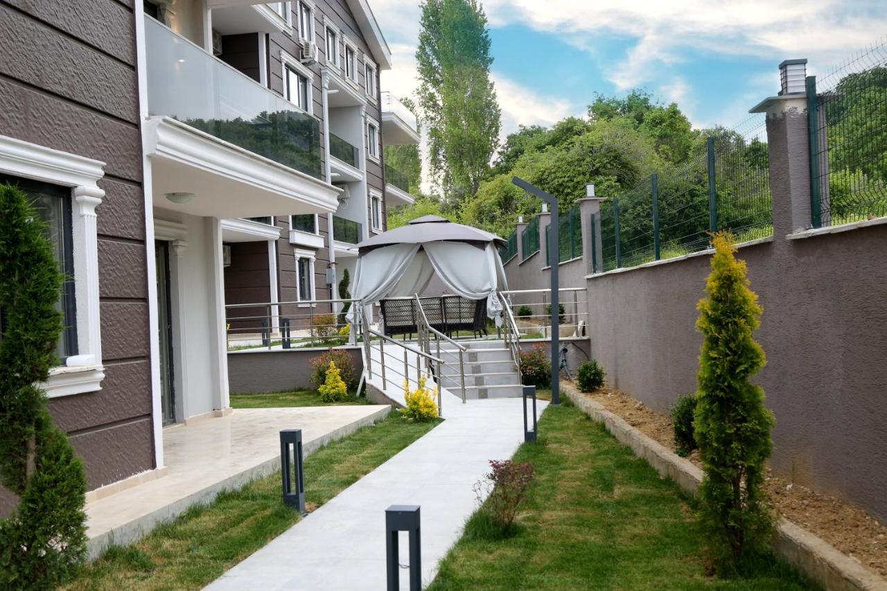 Flower City Suits Aparthotel Yalova  Esterno foto